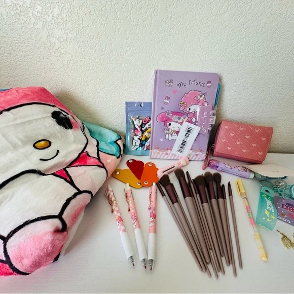 Sanrio gift set and more. (kids graduation) 34 items! - Picture 10 of 13